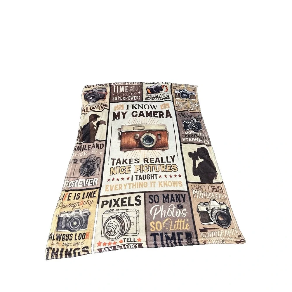 NEW small lap blanket throw approx. 38x30 inches‎ toddlers kids camera photos
